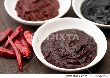 Gochujang in a small dish 127656047