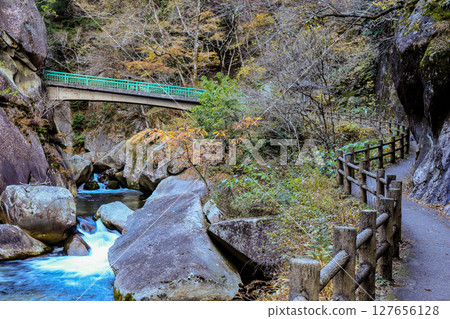 A special national scenic spot: Shosenkyo Gorge with autumn leaves, a walking trail along the source of the Arakawa River 127656128