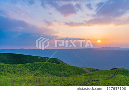 (Kumamoto Prefecture) Mount Aso - Evening view of Daikanbo and sunset 127657108