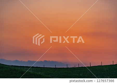 (Kumamoto Prefecture) Mount Aso, Daikanbo Peak, as the sun sets 127657366