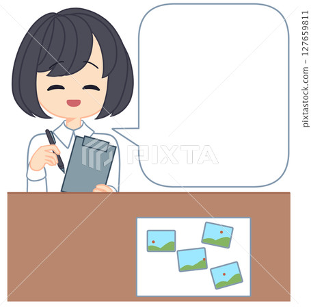 一名婦女正在參加對話泡泡的智力測試 127659811