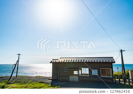 A station with a view of the ocean, Gono Line, Umaki Station. Japan, Aomori, Fukaura A station with a view of the ocean, Gono Line, Umaki Station. Japan, Aomori, Fukaura 127662458