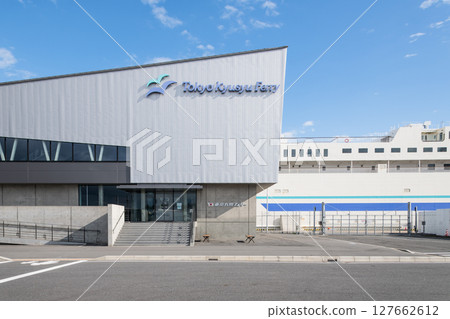 [東京九州渡輪，濱湯號從橫須賀港出發前往新門司港之前] 127662612