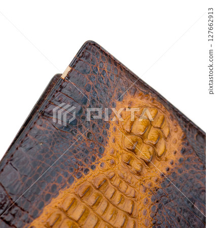 Men's crocodile folding wallet. 127662913