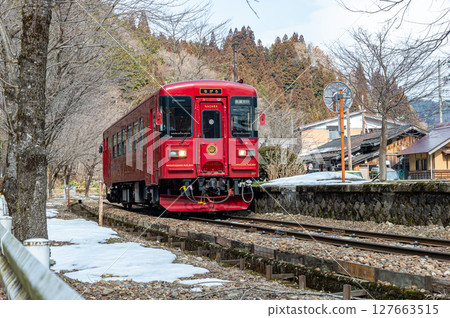 Nagaragawa Railway Sightseeing Train "Nagara" Nagaragawa Railway Sightseeing Train "Nagara" 127663515