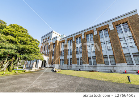 Ishikawa Prefectural Government Memorial Shiinoki Guest House (former Ishikawa Prefectural Government Main Building) 127664502