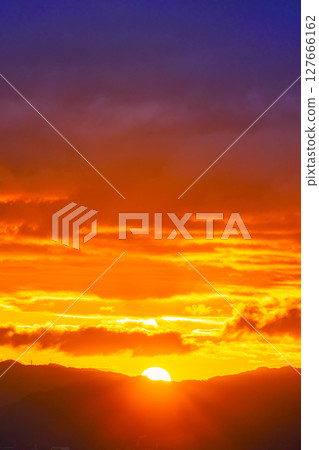 sunrise sky and sun 127666162