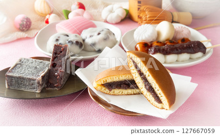 Various Japanese sweets, sweets, snacks Various Japanese sweets, sweets, snacks 127667059