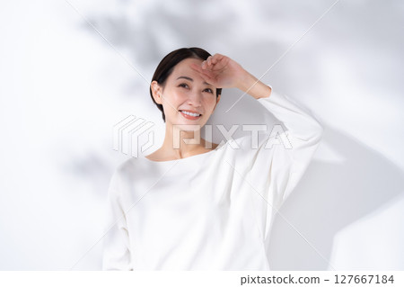 Sunshine Beauty Summer 127667184