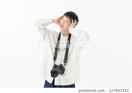 Photographer, shooting, tiredness 127667352
