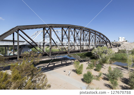The Ocean-to-Ocean Bridge  spanning the Colorado River in Yuma, Arizona in USA 127670788