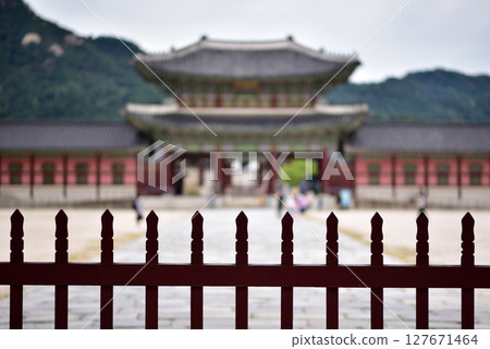 Selective focus of entrance gate to the Gyeongbokgung royal palace of the Joseon dynasty in Seoul, South Korea Selective focus of entrance gate to the Gyeongbokgung royal palace of the Joseon dynasty in Seoul, South Korea 127671464