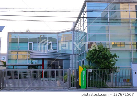 東大阪市旭町育兒支援中心 127671507