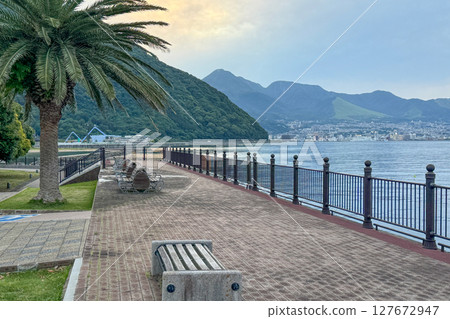 田浦海灘海濱公園和別府市中心 田浦海灘海濱公園和別府市中心 127672947