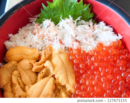 Fresh and sumptuous seafood meals 127673155