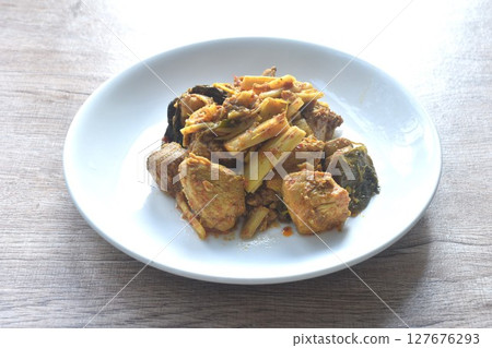 crispy fried slice Chinese pork sausage arranging on plate crispy fried slice Chinese pork sausage arranging on plate 127676293