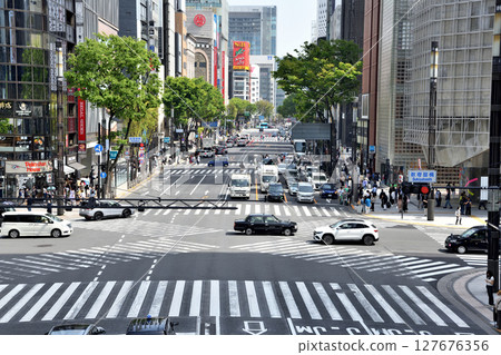 從西銀座街土橋十字路口看數寄屋橋 從西銀座街土橋十字路口看數寄屋橋 127676356