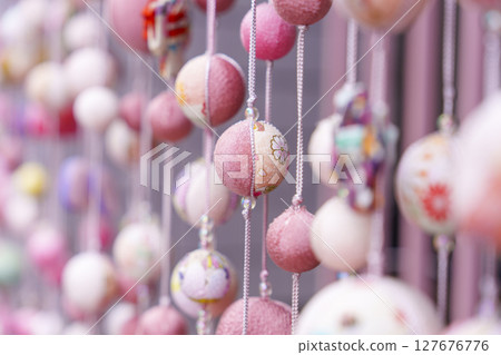 Japanese-style fabric hanging decorations and soft spring colors 127676776