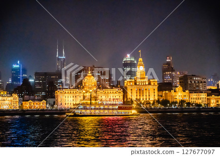 Shanghai Bund Night View Huangpu River Light Up 127677097
