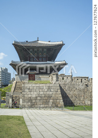 東大門（興仁之門）- 垂直 127677624