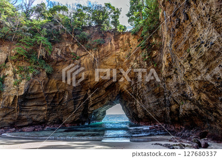 龍宮洞窟，位於靜岡縣下田市的一個心形洞穴 127680337