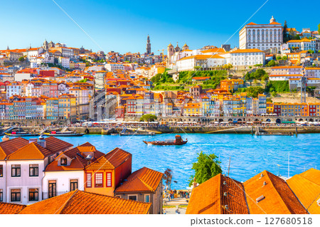 Beautiful view of the city of Porto on a beautiful summer day. Porto, Portugal 127680518