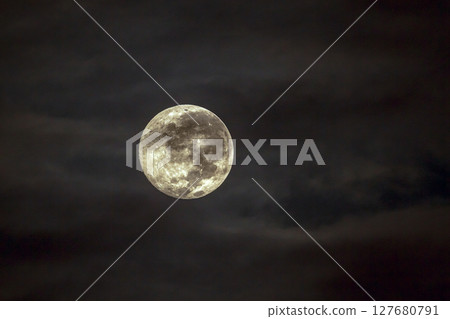 Full moon in Greater Kruger National park, South Africa Full moon in Greater Kruger National park, South Africa 127680791