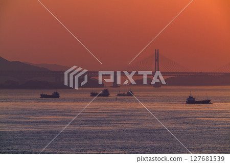 <Kagawa Prefecture> Evening view of the Great Seto Bridge and the ocean 127681539