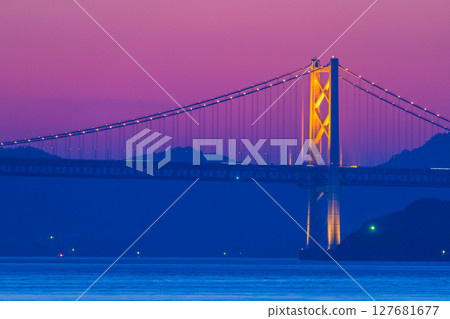 <Kagawa Prefecture> Evening view of the Great Seto Bridge and the ocean 127681677