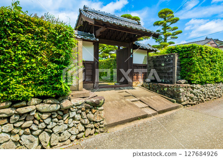Kagoshima Prefecture, Izumi City, foothills townscape 127684926