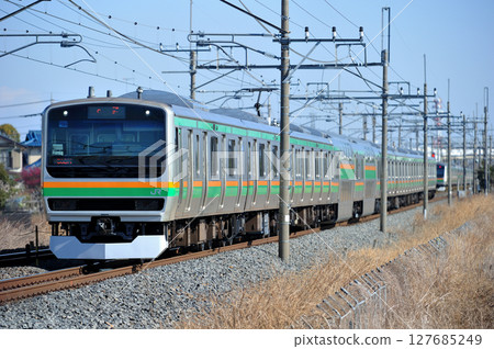 Tohoku Main Line, Kurihashi-Higashiwashimiya, JR East, E231 series 1000 series, U584 train (Oyama) 127685249