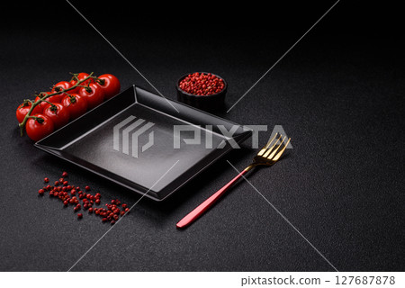 Empty plate with fork, cutlery for dinner table Empty plate with fork, cutlery for dinner table 127687878