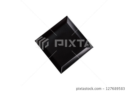 Empty plate with fork, cutlery for dinner table 127689583