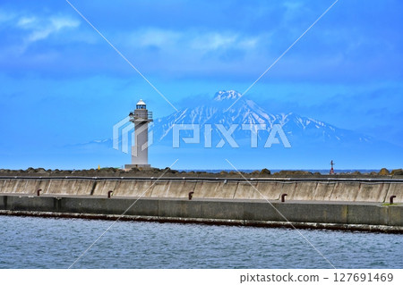 View of Cape Noshappu overlooking Rishiri Island 127691469