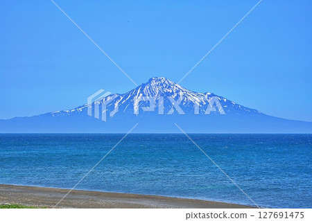 Rishiri Island as seen from the Ororon Line Rishiri Island as seen from the Ororon Line 127691475