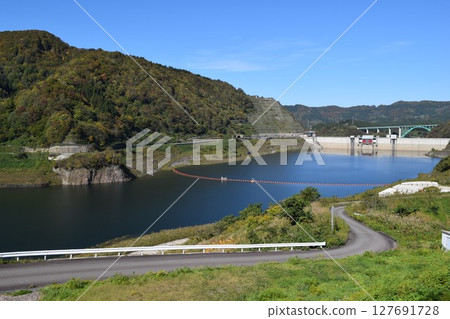 Kanawa River Dam的100個水壩湖泊 Kanawa River Dam的100個水壩湖泊 127691728