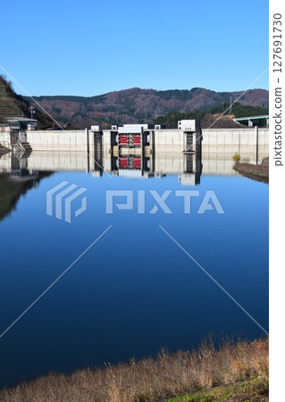 Kanawa River Dam的100個水壩湖泊 Kanawa River Dam的100個水壩湖泊 127691730