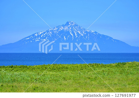 Spectacular view of Rishiri Island, Hokkaido Spectacular view of Rishiri Island, Hokkaido 127691977