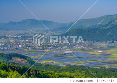 (熊本縣)阿蘇 - 從湯之浦停車場眺望內牧 (熊本縣)阿蘇 - 從湯之浦停車場眺望內牧 127692812