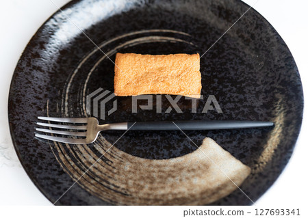 Baked goods that look great on a black plate② Baked goods that look great on a black plate② 127693341