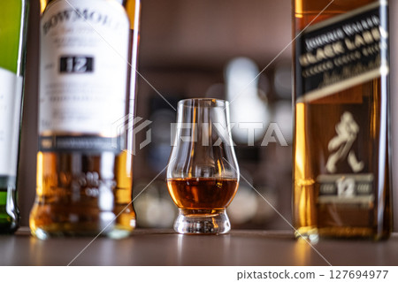 Whiskey, Whiskey Image, Bar, Japanese Whiskey, Single Malt, Japan, Sake, Distilled Spirits Whiskey, Whiskey Image, Bar, Japanese Whiskey, Single Malt, Japan, Sake, Distilled Spirits 127694977