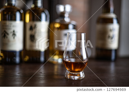Whiskey, Whiskey Image, Bar, Japanese Whiskey, Single Malt, Japan, Sake, Distilled Spirits Whiskey, Whiskey Image, Bar, Japanese Whiskey, Single Malt, Japan, Sake, Distilled Spirits 127694989
