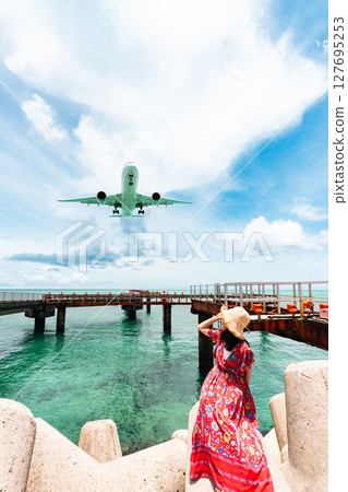 令人印象深刻的客機 17end 海灘度假村肖像 127695253