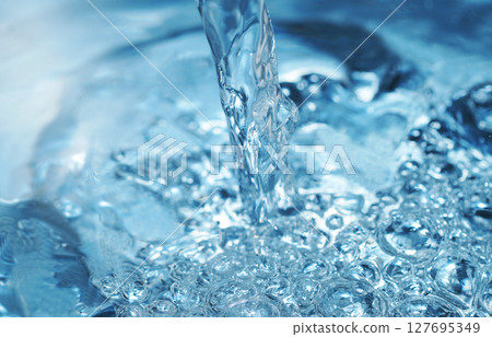 水、水濺、水面、水柱、氣泡、漣漪 水、水濺、水面、水柱、氣泡、漣漪 127695349