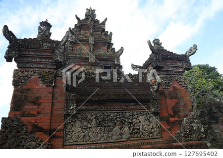 Batuan Temple, Ubud, Bali Batuan Temple, Ubud, Bali 127695402