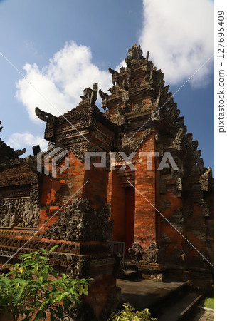 Batuan Temple, Ubud, Bali 127695409