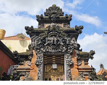 Bali Ubud Royal Palace 127696047