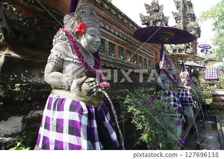 Saraswati Temple, Ubud, Bali 127696138