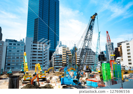 大規模建設工地的城市景觀 池袋再開發 2025.06 d-3 淺色 127696556