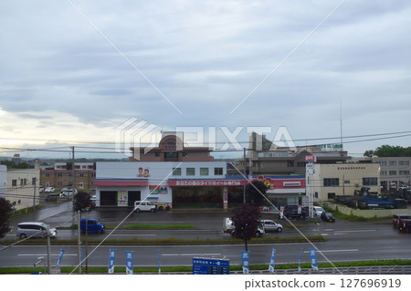JR Hokkaido, a local train on the Nemuro Main Line from Shintoku Station to Obihiro Station (Summer 2023) JR Hokkaido, a local train on the Nemuro Main Line from Shintoku Station to Obihiro Station (Summer 2023) 127696919